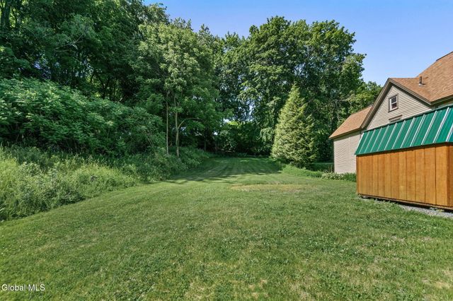 32 5th Street, Gloversville, NY 12078