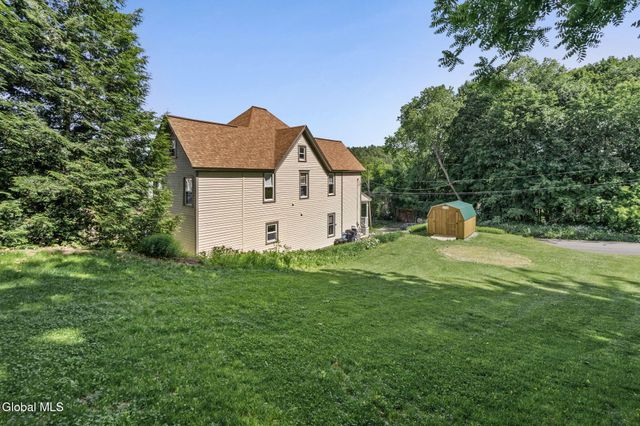 32 5th Street, Gloversville, NY 12078