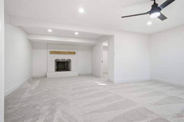 204 Parkview Drive, Bloomington, IL 61701