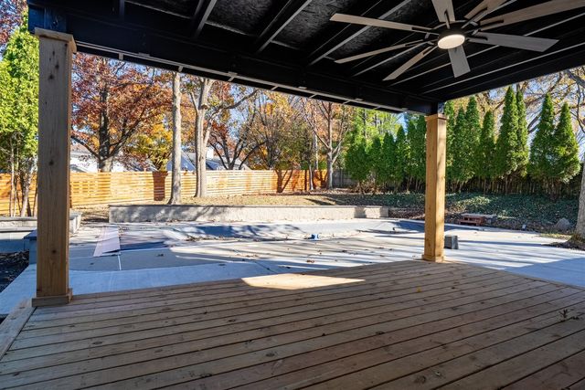 204 Parkview Drive, Bloomington, IL 61701