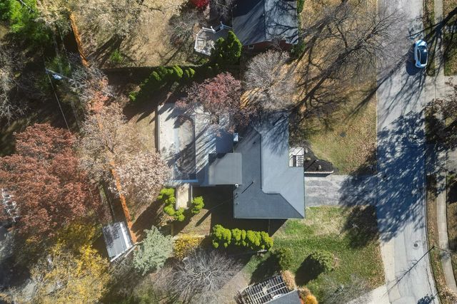 204 Parkview Drive, Bloomington, IL 61701