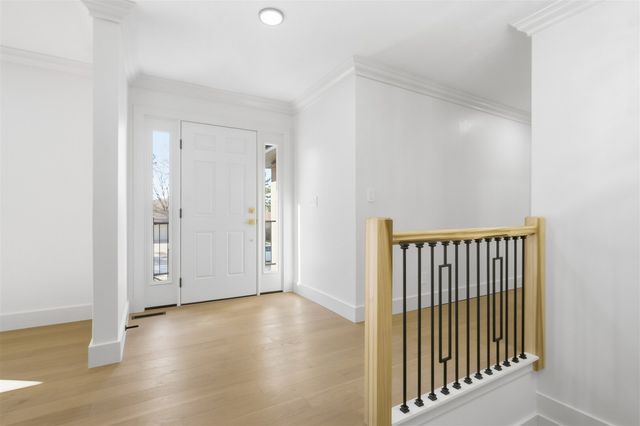 204 Parkview Drive, Bloomington, IL 61701