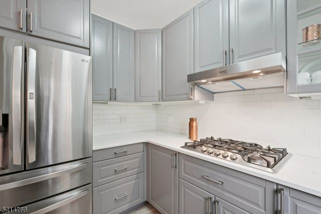 10 Crestmont Road, 1A 1A, Montclair Twp., NJ 07042