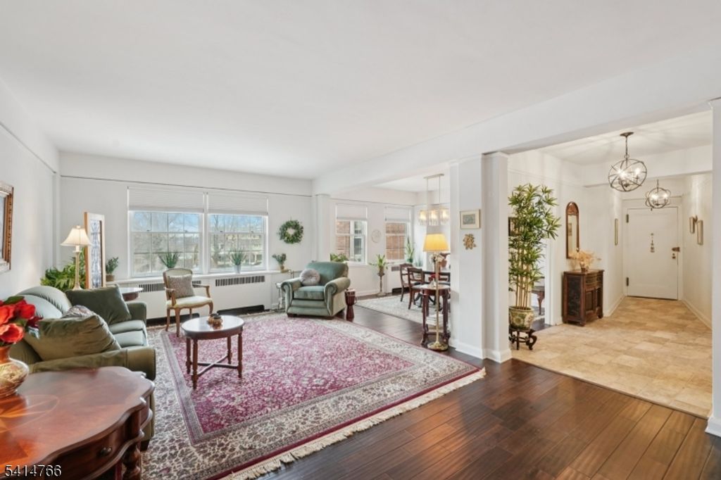 10 Crestmont Road, 1A 1A, Montclair Twp., NJ 07042