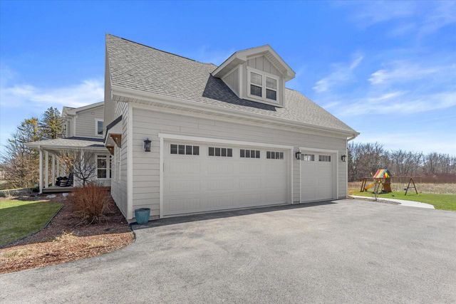 4922 Lathrop AVENUE, Mount Pleasant, WI 53403