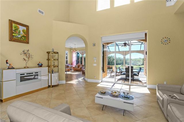 8593 Bellagio DR, Naples, FL 34114