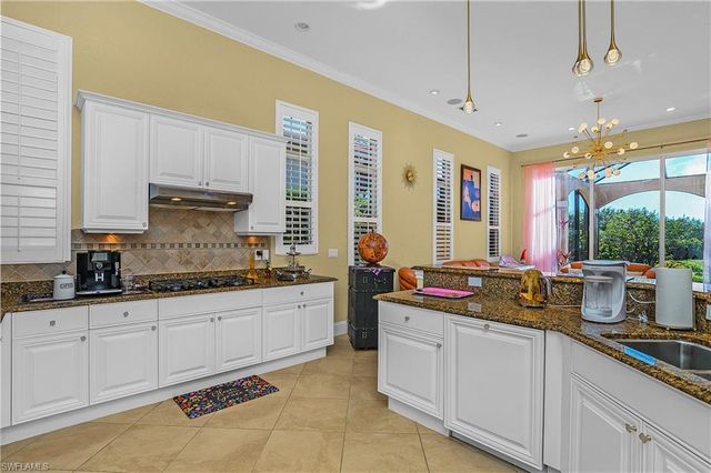 8593 Bellagio DR, Naples, FL 34114