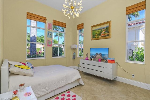 8593 Bellagio DR, Naples, FL 34114