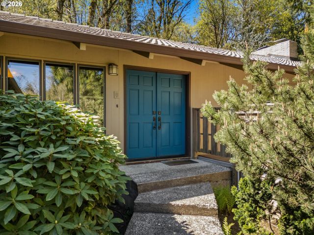 560 MILBURN Ct, Lake Oswego, OR 97034
