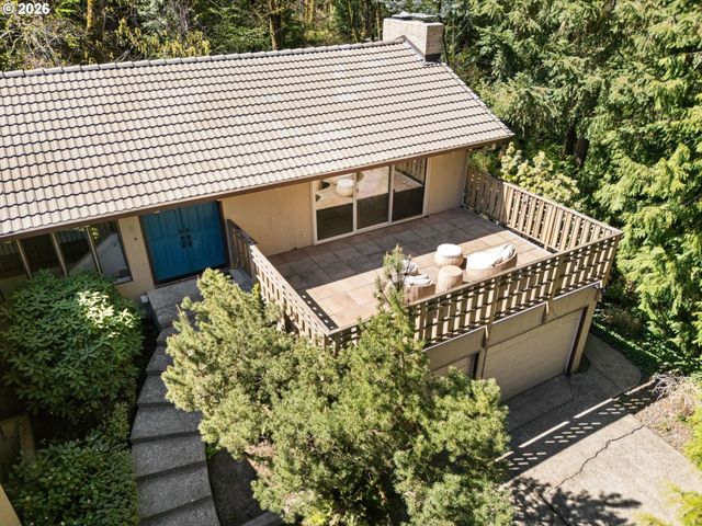 560 MILBURN Ct, Lake Oswego, OR 97034