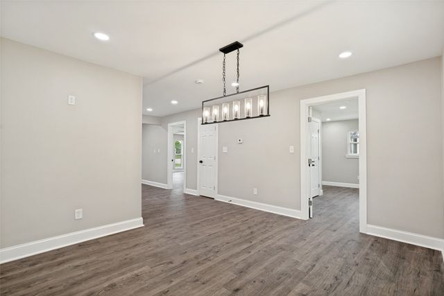 512 Grandview Drive, Granbury, TX 76049