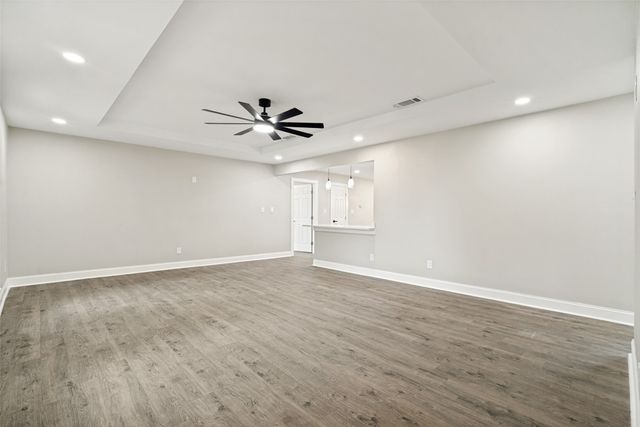 512 Grandview Drive, Granbury, TX 76049