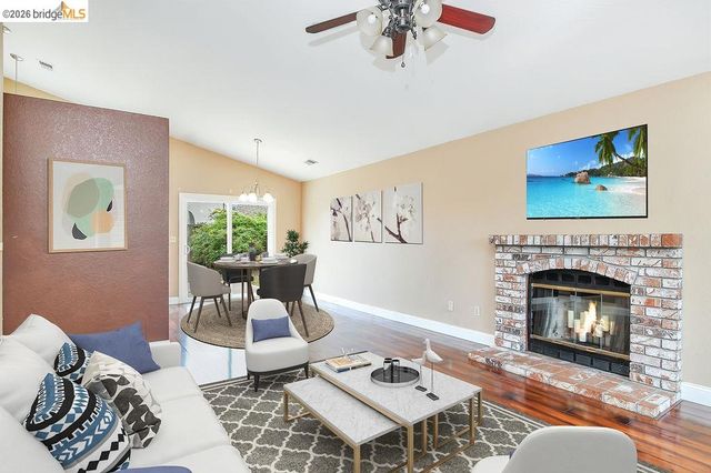 901 Weibel Circle, Oakley, CA 94561