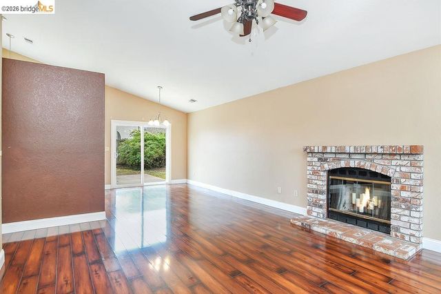 901 Weibel Circle, Oakley, CA 94561