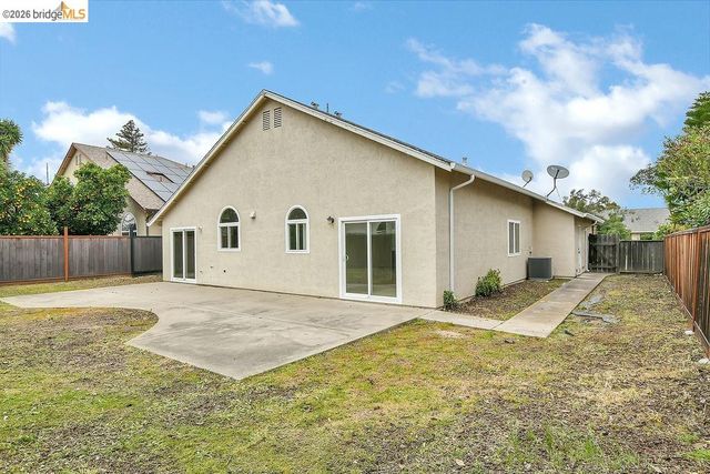 901 Weibel Circle, Oakley, CA 94561