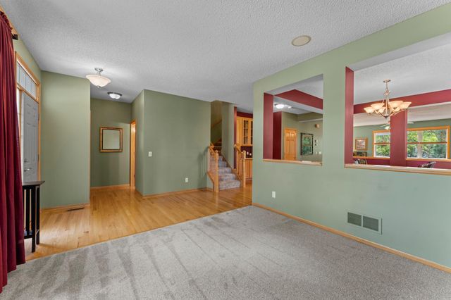 14068 Auburn Avenue, Rosemount, MN 55068