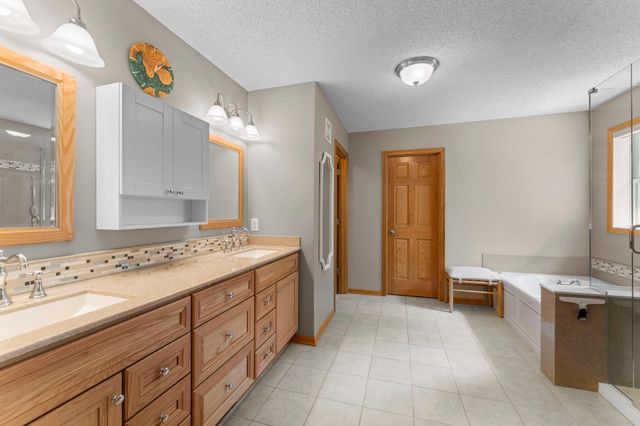14068 Auburn Avenue, Rosemount, MN 55068