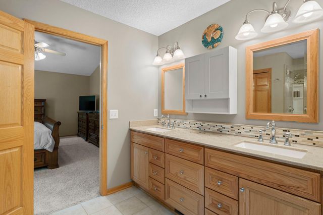 14068 Auburn Avenue, Rosemount, MN 55068