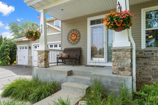 14068 Auburn Avenue, Rosemount, MN 55068