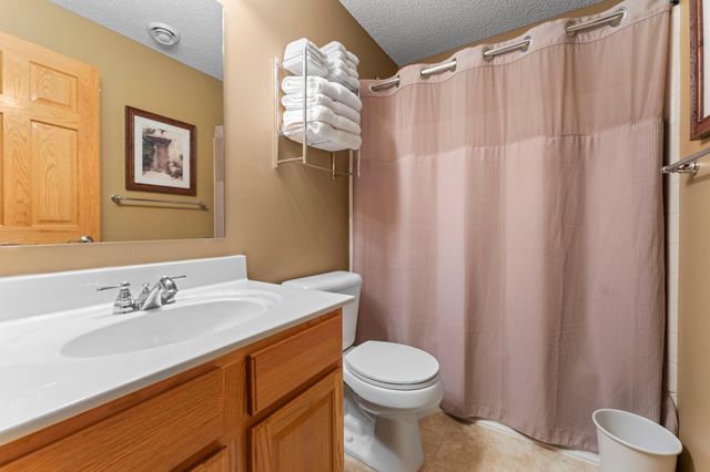 14068 Auburn Avenue, Rosemount, MN 55068