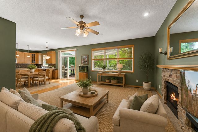 14068 Auburn Avenue, Rosemount, MN 55068