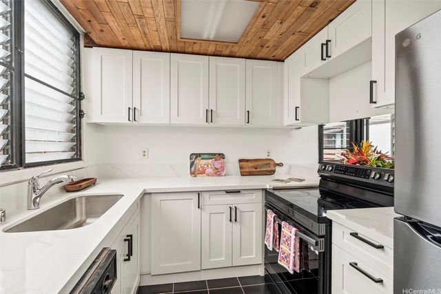 1015 Aoloa Place 437, Kailua, HI 96734