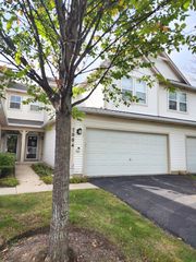 2884 Falling Waters Lane, Lindenhurst, IL 60046