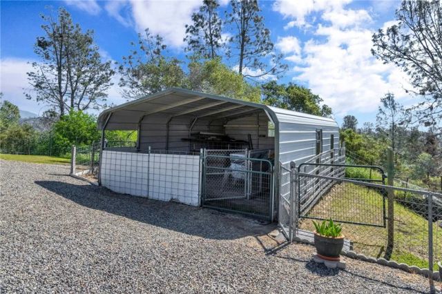 33867 Jennifer Court, Coarsegold, CA 93614