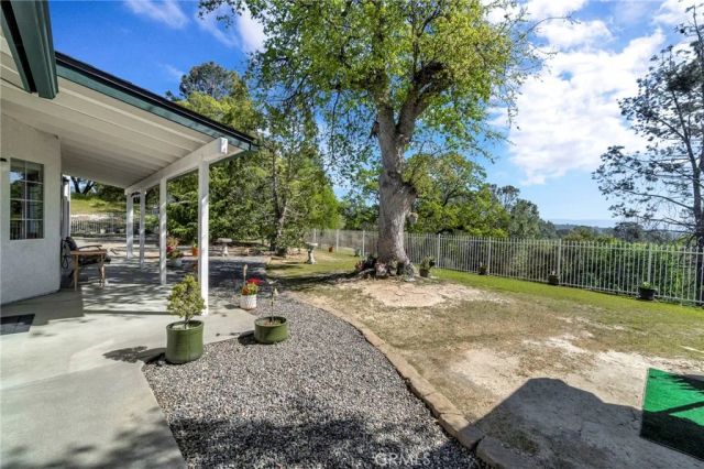 33867 Jennifer Court, Coarsegold, CA 93614