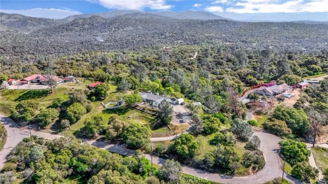 33867 Jennifer Court, Coarsegold, CA 93614