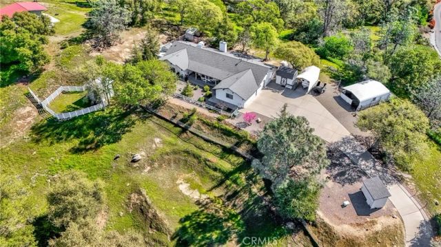 33867 Jennifer Court, Coarsegold, CA 93614