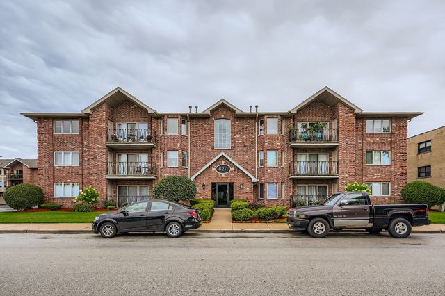 6211 W 94th Street 3SW, Oak Lawn, IL 60453