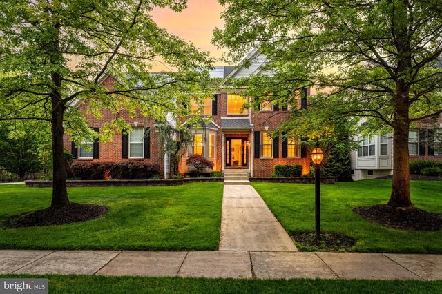 112 HILLSIDE LN, Mount Laurel, NJ 08054