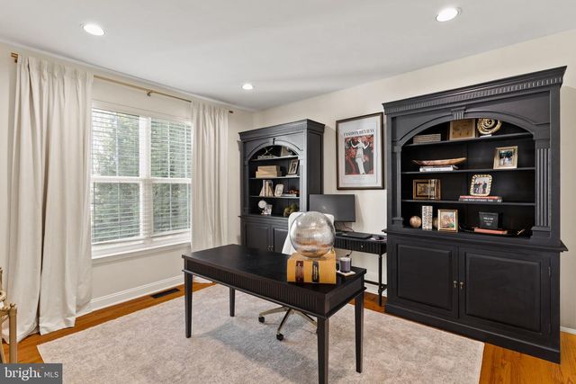 112 HILLSIDE LN, Mount Laurel, NJ 08054