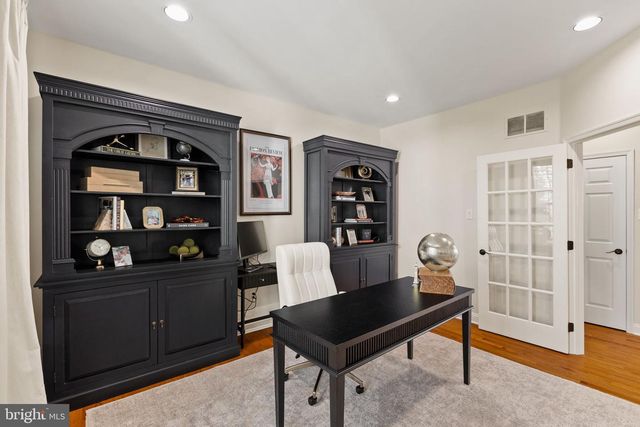 112 HILLSIDE LN, Mount Laurel, NJ 08054