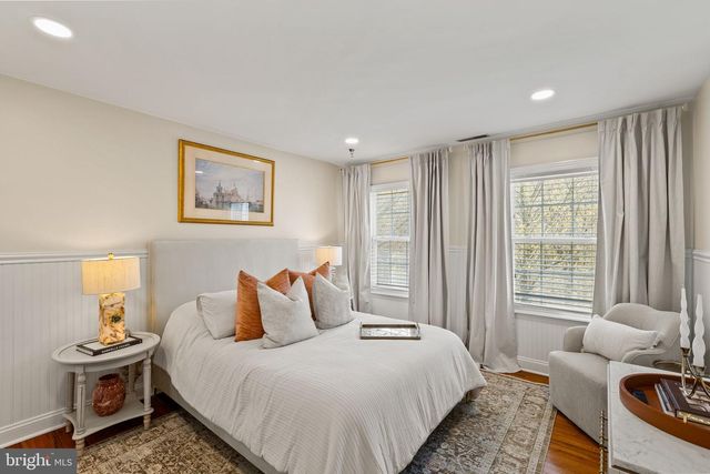 112 HILLSIDE LN, Mount Laurel, NJ 08054