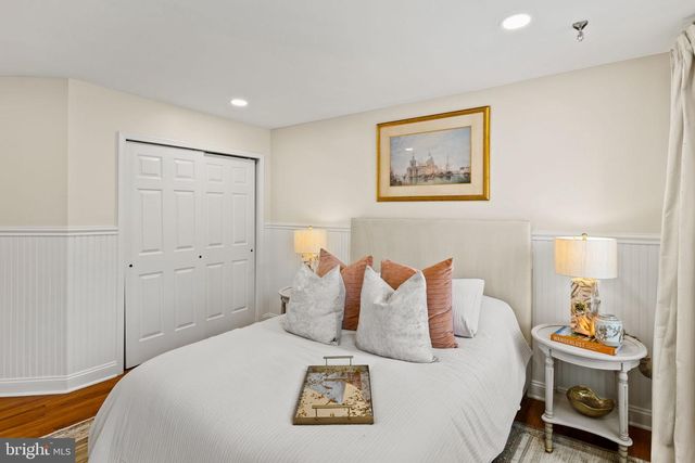112 HILLSIDE LN, Mount Laurel, NJ 08054