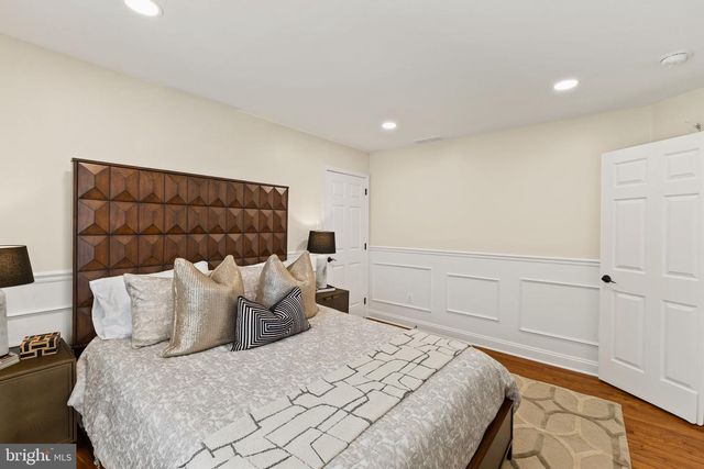 112 HILLSIDE LN, Mount Laurel, NJ 08054