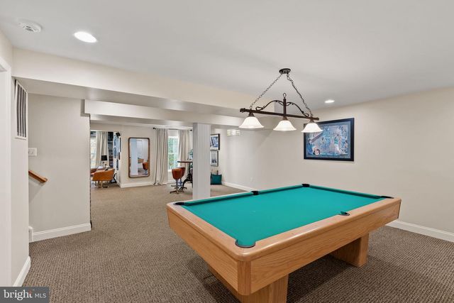 112 HILLSIDE LN, Mount Laurel, NJ 08054