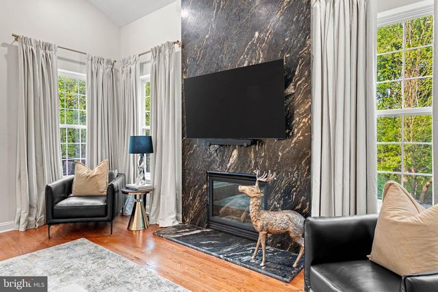 112 HILLSIDE LN, Mount Laurel, NJ 08054