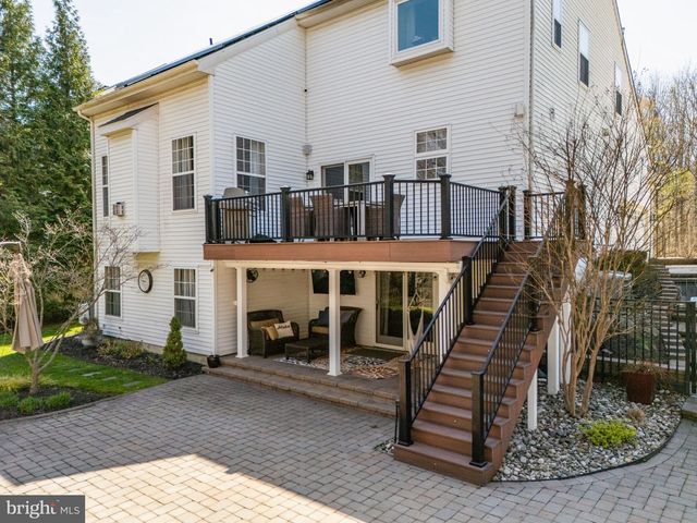 112 HILLSIDE LN, Mount Laurel, NJ 08054
