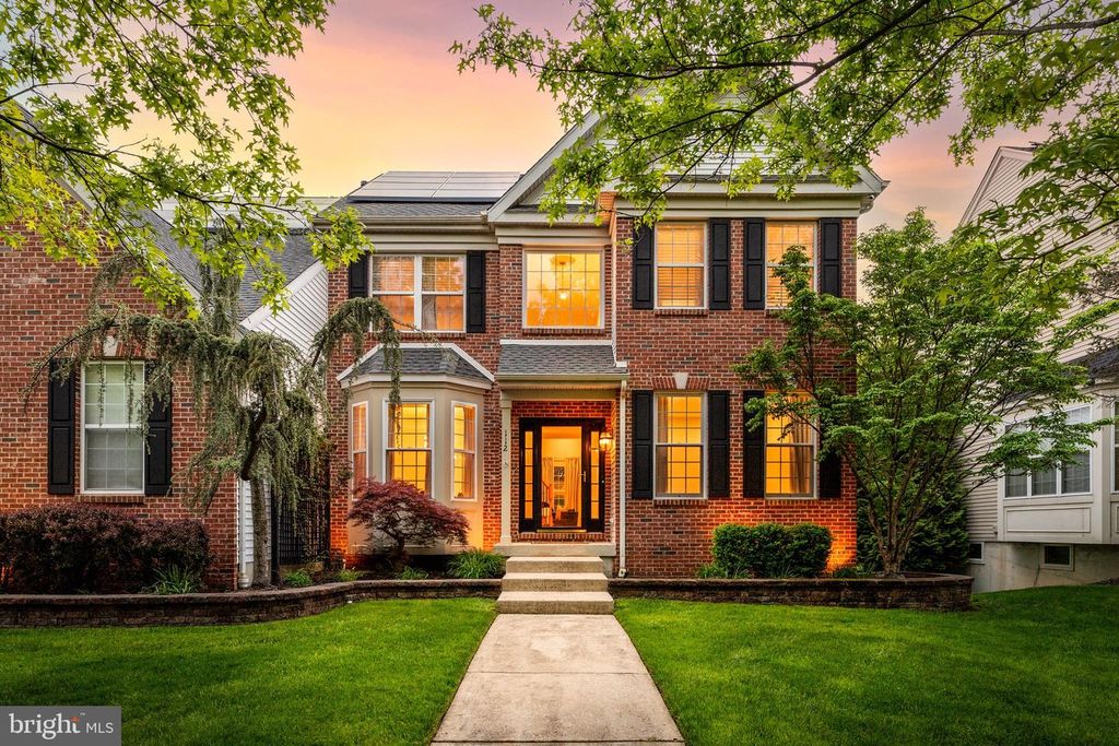 112 HILLSIDE LN, Mount Laurel, NJ 08054