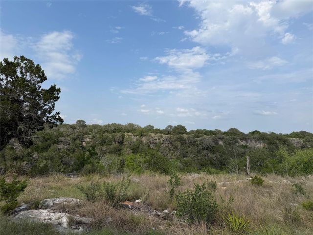 8219 Hammetts Crossing XING, Round Mountain, TX 78663