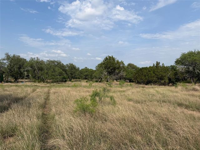8219 Hammetts Crossing XING, Round Mountain, TX 78663