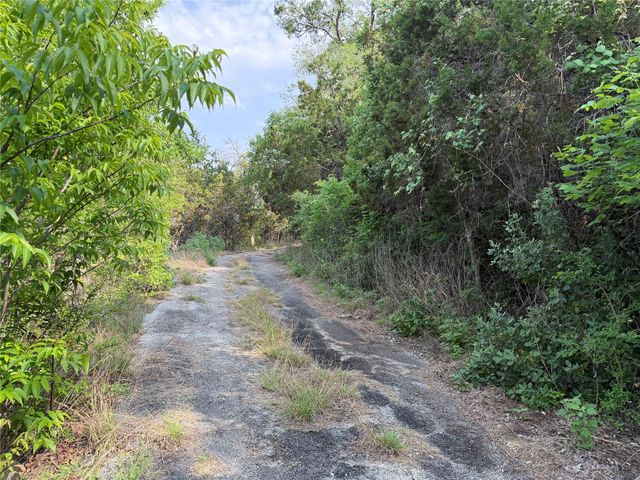 8219 Hammetts Crossing XING, Round Mountain, TX 78663