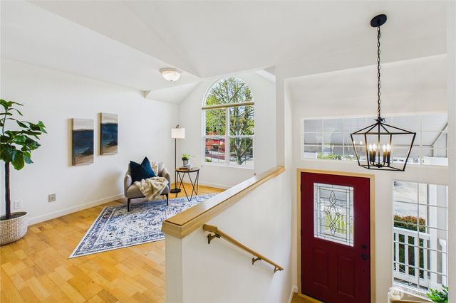 1995 Miss Ellis Loop NE, Poulsbo, WA 98370