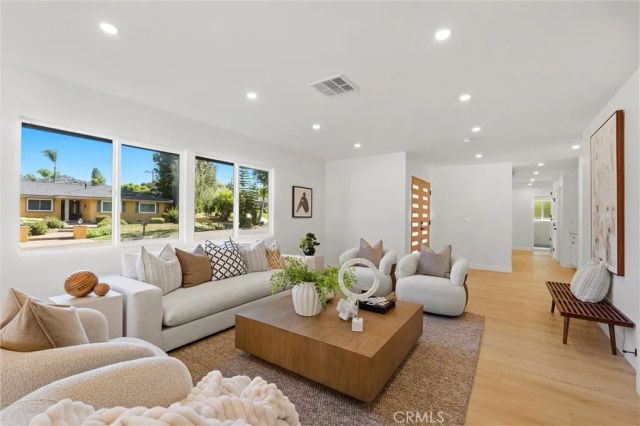 3339 E Jodee, West Covina, CA 91791