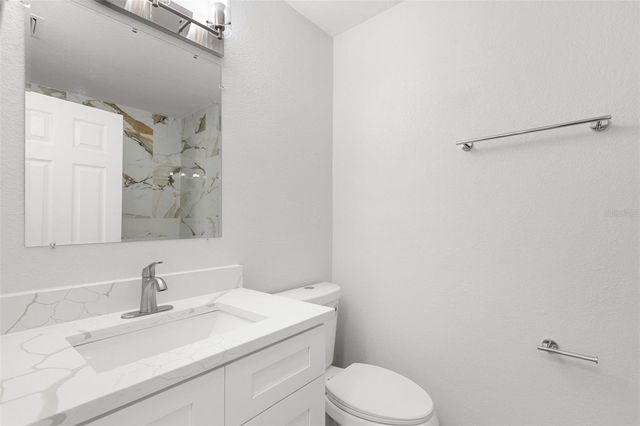 11651 SUNSHINE POND ROAD, Tampa, FL 33635