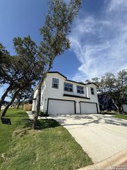 9193 Dietz Elkhorn Rd Apt 33, Boerne, TX 78015