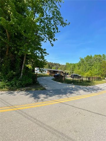 192 Swamp Guinea Road, Colbert, GA 30628